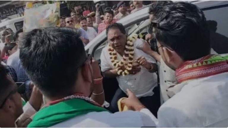 ओडिशा के स्वास्थ्य मंत्री पर ASI ने दागी 5 गोलियाँ, सीने के हुईं आर-पार