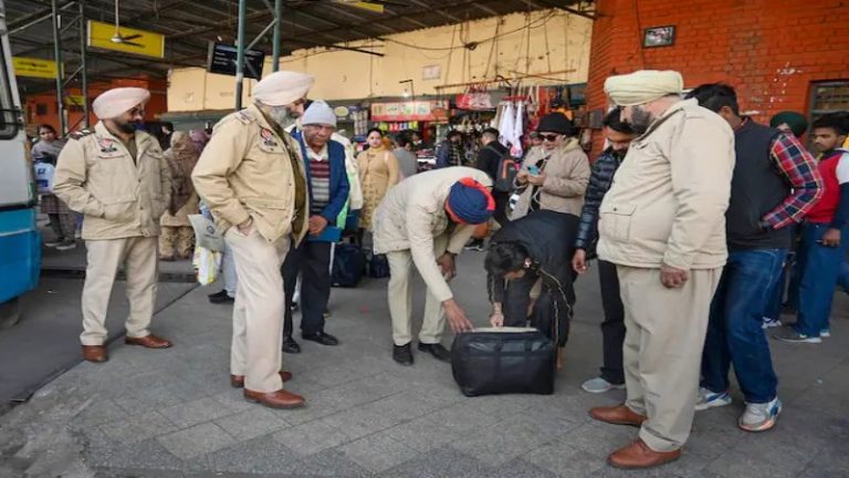 पंजाब में 2 अफगान सहित इंटरनेशनल ड्रग्स रैकेट के 16 गिरफ्तार, 60kg ड्रग्स और गोलियाँ बरामद: नाइट क्लब आदि में सिंडिकेट के लगे हैं पैसे, 30 संपत्तियाँ होंगी जब्त