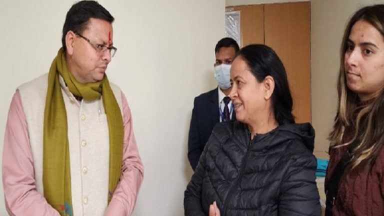गड्ढे जैसी कोई चीज सामने आ गई थी… ऋषभ पंत ने CM धामी को बताया कैसे हुई दुर्घटना, इलाज का पूरा खर्च उठाएगी राज्य सरकार: BCCI भी संपर्क में