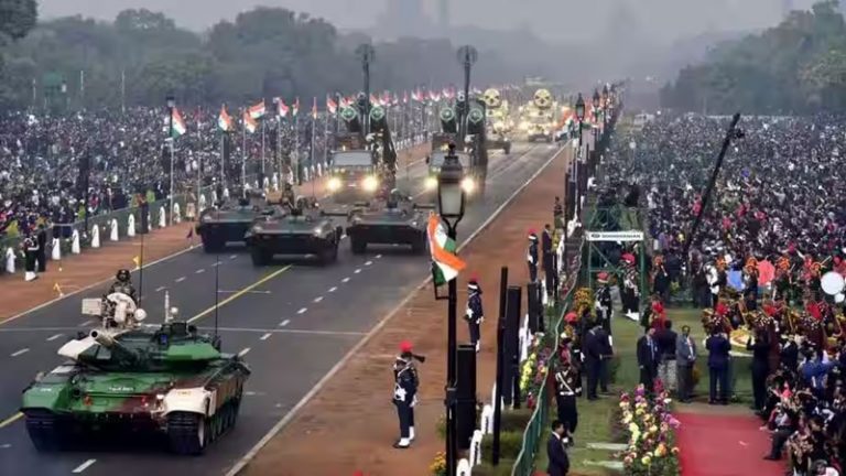 गणतंत्र दिवस 2023: पहली बार कर्तव्यपथ पर सबसे आगे VVIP की जगह बैठेंगे मजदूर और रेहड़ी-पटरी वाले श्रमयोगी, मिस्र के राष्ट्रपति अब्देल होंगे मुख्य अतिथि