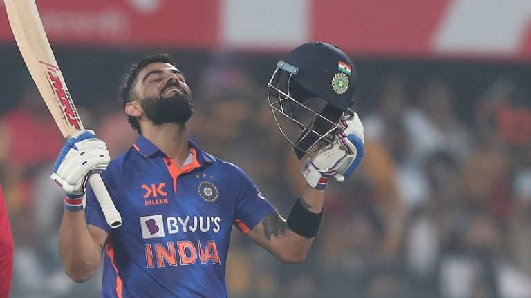 T20 सीरीज फतह के बाद वनडे श्रृंखला की भी शानदार शुरुआत: ODI फॉर्मेट में विराट कोहली के बल्ले ने 45वीं बार उगला सैकड़ा, 67 रनों से हारा श्रीलंका