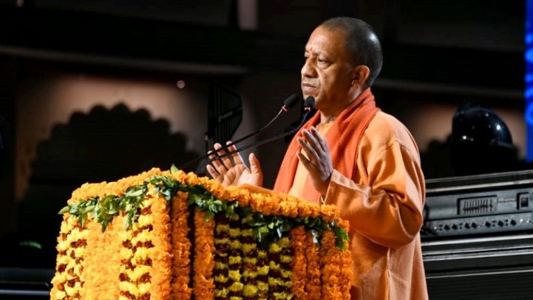 नेपाल से सरकारी खर्च पर आएगा UP के 4 युवकों का पार्थिव शरीर, CM योगी ने परिजनों को ₹5 लाख देने का किया ऐलान: विमान हादसे में हुई थी मौत
