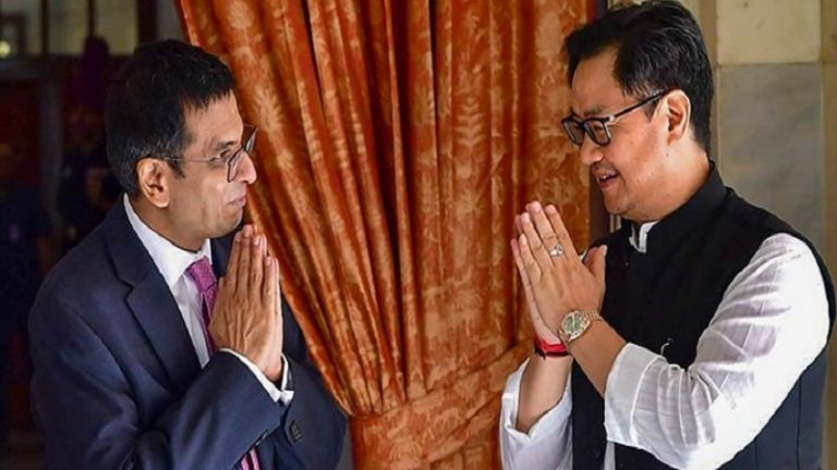 कॉलेजियम सिस्टम में केंद्र के प्रतिनिधि को भी शामिल करें: CJI को कानून मंत्री की चिट्ठी, कहा- इससे पारदर्शिता आएगी, जवाबदेही तय होगी