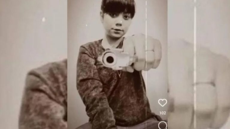 हथियार लहरा कर दिखाती थी रौब, बनाती थी वीडियो: MP पुलिस ने चाकू से लोगों को धमका रही 19 साल की ‘लेडी डॉन’ को किया गिरफ्तार