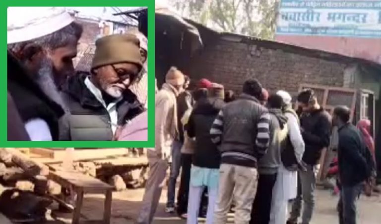 मुस्लिम भीड़, आरफा बहन और मजहब, उर्दू नहीं… हिंदी में बोलो: हल्द्वानी में जमीन कब्जाए लोगों को पत्रकार ने दी ट्रेनिंग, बोला TheWire पर आएगा