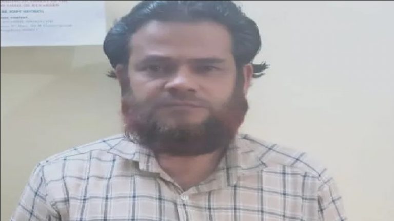 केरल में अरबी पढ़ाने वाला टीचर फैजल गिरफ्तार, छठी-सातवीं की छात्राओं ने लगाया यौन शोषण का इल्जाम: काउंसलिंग में बताए दर्दनाक अनुभव