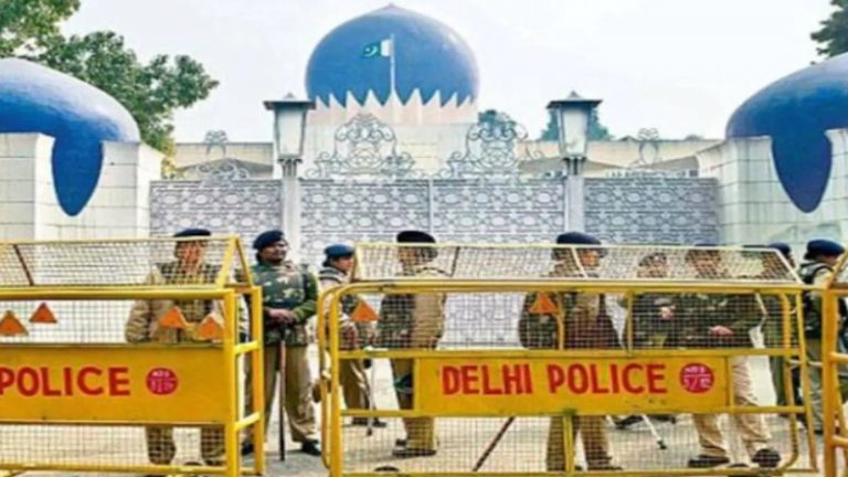‘शादी नहीं हुई तो सेक्स के लिए क्या करती हो?’ : पाकिस्तान उच्चायोग में महिला प्रोफेसर संग बदसलूकी, वीजा देने के नाम पर कहा- भारत के खिलाफ लिखो