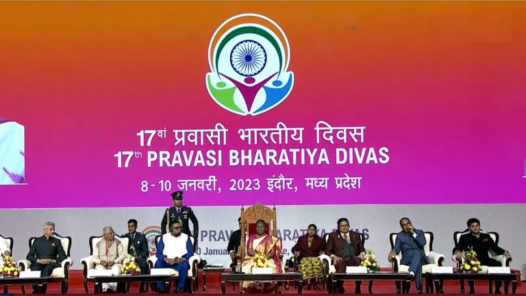मिट्टी खोदो सोना निकलेगा… कहकर ले गए, बना दिया मजदूर: झेलते रहे जुल्म पर नहीं बदला धर्म, आज मॉरीशस में बजता है भारतीयों का डंका