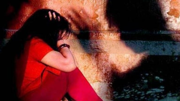 14 साल की बच्ची से रोज रेप करता था 48 साल का मुकर्रम अली, बना रखे थे Video: पीड़िता ने बच्चे को दिया जन्म, दरिंदे को पुलिस ने दबोचा