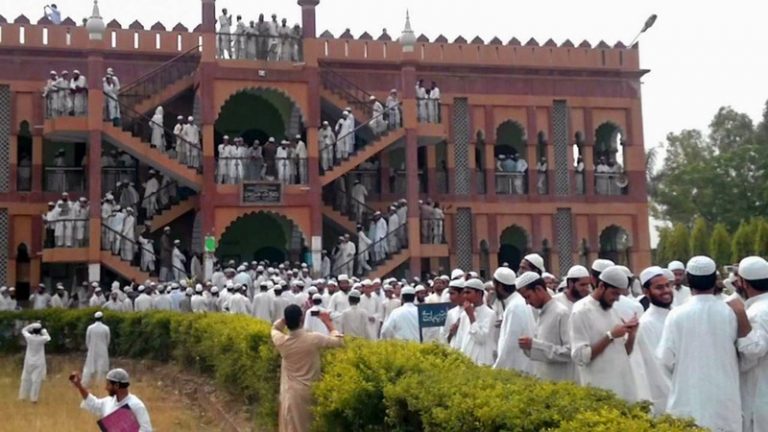 दाढ़ी नहीं रखने पर छात्र होंगे बाहरः दारुल उलूम का फरमान, मौलाना कासमी बोले- इस्लाम में एक मुश्त दाढ़ी रखना सुन्नत