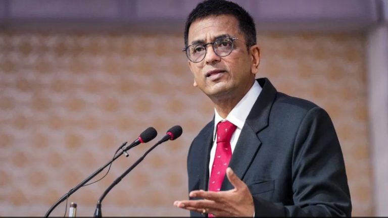 ‘आत्महत्या करने वाले अधिकतर छात्र दलित और आदिवासी, भेदभाव है कारण’: CJI चंद्रचूड़ ने कहा- जज समाज की सच्चाई से दूर नहीं भाग सकते