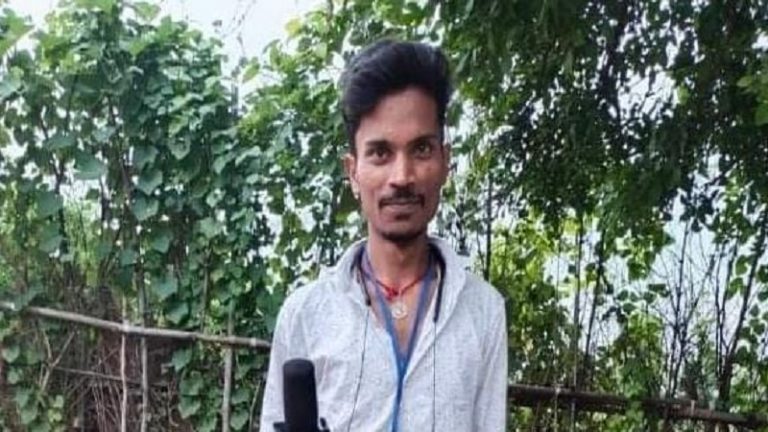 ‘3 दरवाजे तोड़ घर में घुस गई झारखंड पुलिस, पीट-पीट कर सिर फोड़ डाला’: पलामू के पत्रकार कमलेश सिंह ने बयाँ किया दर्द, महाशिवरात्रि से पहले हुई थी हिंसा