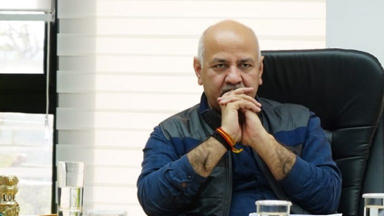अभी बजट बना रहा हूँ… शराब घोटाले में पूछताछ के लिए CBI के सामने पेश नहीं हुए मनीष सिसोदिया, BJP ने पूछा – चोर नहीं हो तो डर कैसा?