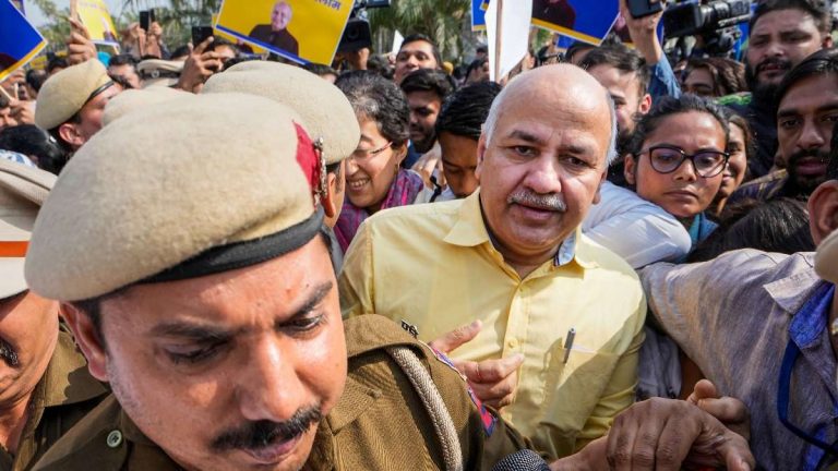 सवालों पर कर रहे थे टालमटोल, जाँच में पहले भी नहीं किया सहयोग: मनीष सिसोदिया की गिरफ़्तारी का कारण जानिए, आपराधिक साजिश-धोखाधड़ी का भी मामला