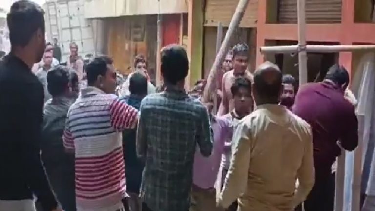 ‘जमीन कब्ज़ा की साजिश’: काली मंदिर के सामने शिहाबुद्दीन ने लगा दिया ट्यूबवेल, विरोध करने पर पुजारी और श्रद्धालुओं पर डंडे से हमला और तोड़फोड़