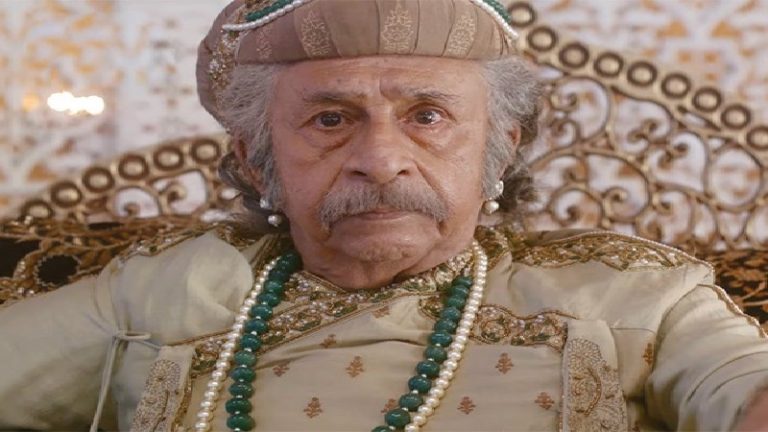 मुगलों ने सब गलत किया तो ताजमहल और लाल किले को गिरा दो: वेब सीरीज में अकबर बने नसीरुद्दीन शाह के बोल, कहा- वे यहाँ लूटने नहीं बसने आए थे