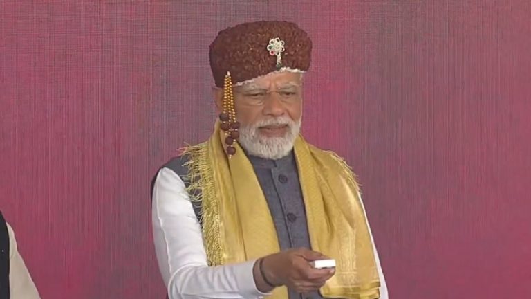 ‘ये वही HAL है, जिसे लेकर लोगों को भड़काने की साजिशें रची गईं’: हैलीकॉप्टर फैक्ट्री का उद्घाटन कर गरजे PM मोदी, कहा – कर्नाटक ऋषियों-मनीषियों की भूमि
