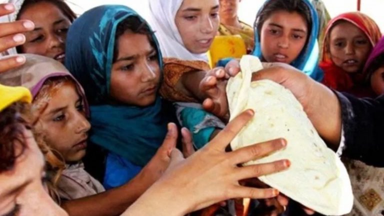 कंगाल पाकिस्तान कैसे मनाएगा रमजान? महँगाई के कारण इफ्तार की थाली से गायब होगा चावल, ऊपर से आम जनता पर टैक्स का बोझ