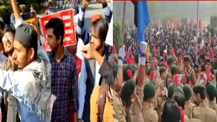 अलीगढ़ मुस्लिम यूनिवर्सिटी नारेबाजी