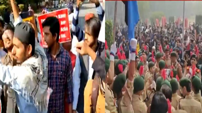 AMU में एक बार फिर गूँजा ‘अल्लाहु अकबर’ और ‘नारा-ए-तकबीर’, जुमे की नमाज के बाद प्रदर्शन: BBC की प्रोपेगंडा डॉक्यूमेंट्री को बताया सही