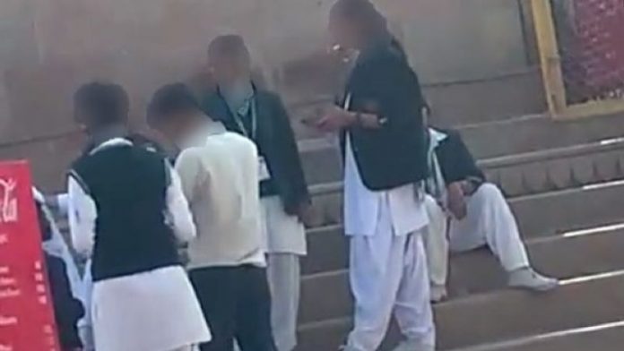 वाराणसी अस्सी घाट सिगरेट