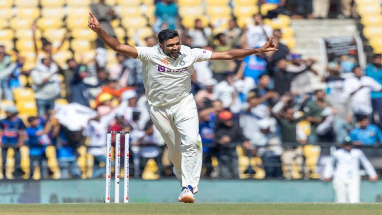 अश्विन ने रचा इतिहास: शेन वॉर्न, कुंबले, मैकग्रा सबका तोड़ा रिकॉर्ड – सबसे तेज 450 टेस्ट विकेट लेने वाले भारतीयों में नंबर 1