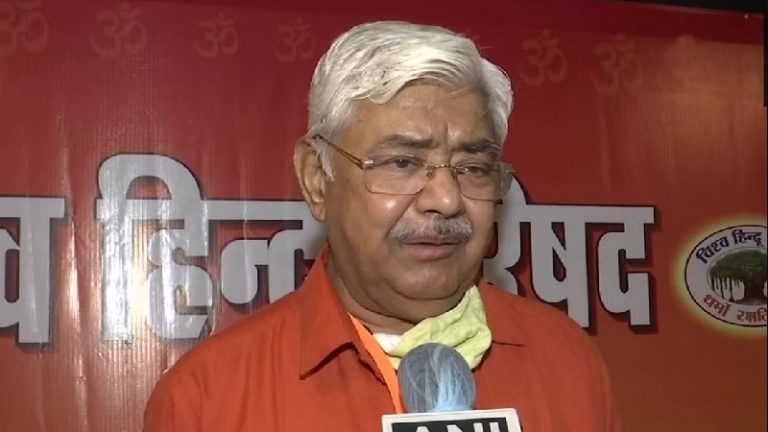 ‘हिंदू धर्म छोड़कर मुस्लिम-ईसाई बने लोगों को न मिले आरक्षण का फायदा’: VHP की संगोष्ठी के बाद माँग, सरकार को भी सौंपा जाएगा ज्ञापन