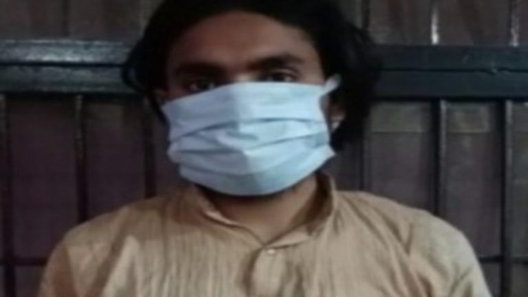 मदरसे में सो रहा था नाबालिग छात्र, ‘मौलवी’ ने पीछे से आकर रेप किया: मुँह दबाकर दी धमकी, शिकायत के बाद गिरफ्तार