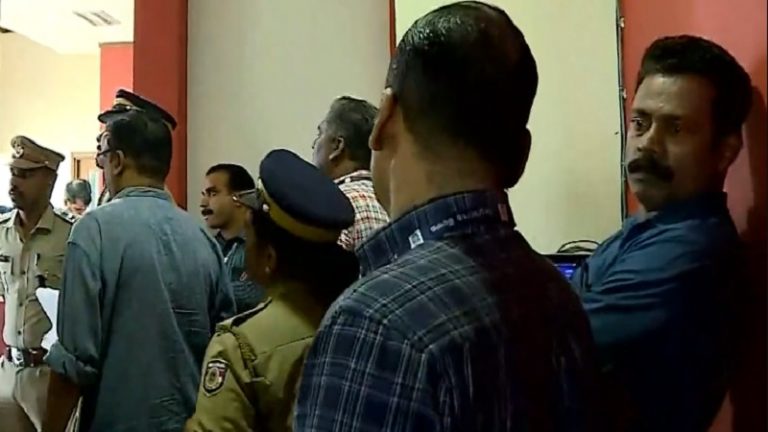 Asianet के दफ्तर पर 4 घंटे केरल पुलिस की छापेमारी, वामपंथी SFI के गुंडों ने भी किया था हमला