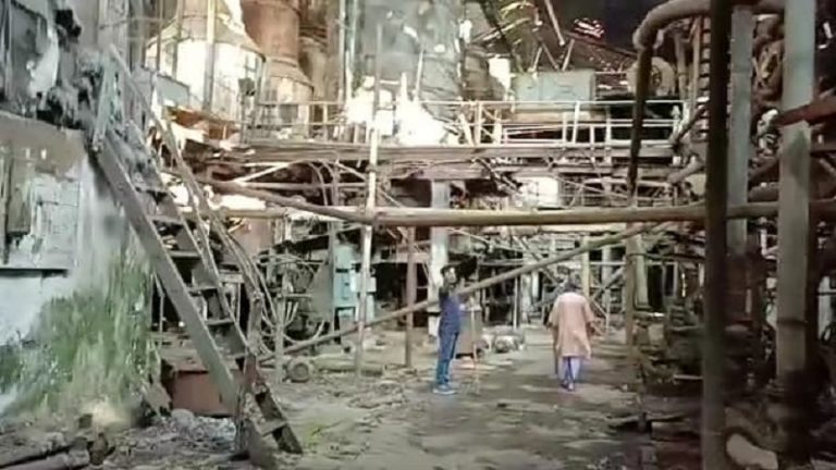 कौन खा गए बिहार के गाँव-गाँव के रोजगार, कारीगरों को मजदूर बनाने में किसका फायदा: कॉन्ग्रेस+लालू+नीतीश की कोख से उपजा है ये पलायन