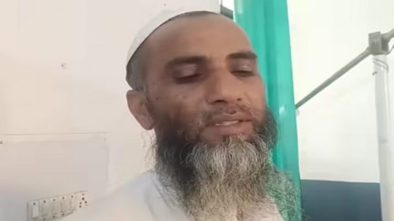 दूल्हा-दुल्हन पक्ष के लोगों ने मिल कर मौलवी साहब को ही लाठी-डंडों से पीटा: DJ के कारण निकाह पढ़ाने से किया था इनकार, परिजन भी अस्पताल में