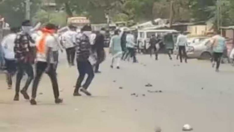 गुजरात के वडोदरा में भी रामनवमी की शोभा यात्रा पर पथराव, मस्जिद के पास हुआ बवाल: पुलिस ने उपद्रवियों को खोजना शुरू किया
