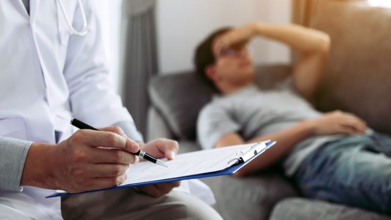 नॉमर्ल वायरल नहीं है यह सिर दर्द, बुखार और थकान: कोरोना की तरह फैल रहा H3N2 वायरस, जानें लक्षण और इलाज