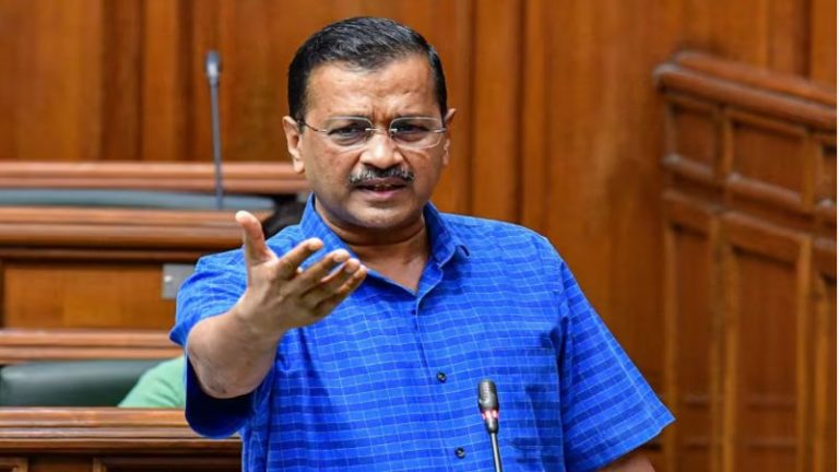 ‘मीडिया से लेकर DU की साइट तक…हर जगह मौजूद है PM मोदी की डिग्री’ : गुजरात HC ने लगाई केजरीवाल को फटकार, ₹25 हजार का जुर्माना भी ठोका