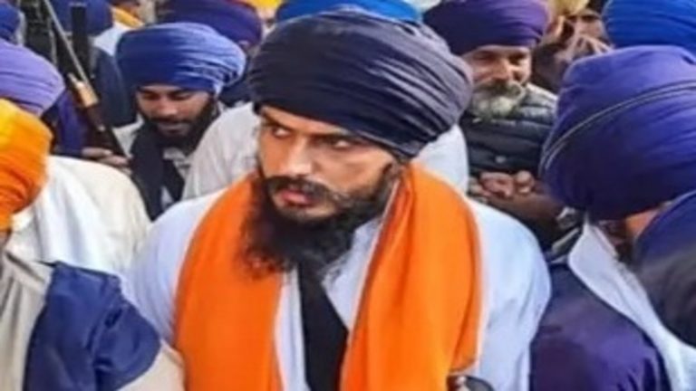 भगोड़े अमृतपाल को पनाह देने वाली एक और महिला गिरफ्तार, पटियाला में 6 घंटों तक रखा अपने घर में: खुलासा – Pak से मँगाए गए थे हथियार, बातचीत के लिए कोडवर्ड्स