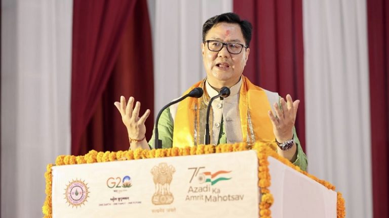 ‘कुछ लोग चाहते हैं कि न्यायपालिका विपक्ष बन जाए’: केंद्रीय कानून मंत्री ने ‘टुकड़े-टुकड़े गिरोह’ को लताड़ा, कहा – भारत सभी लोकतंत्रों की माँ