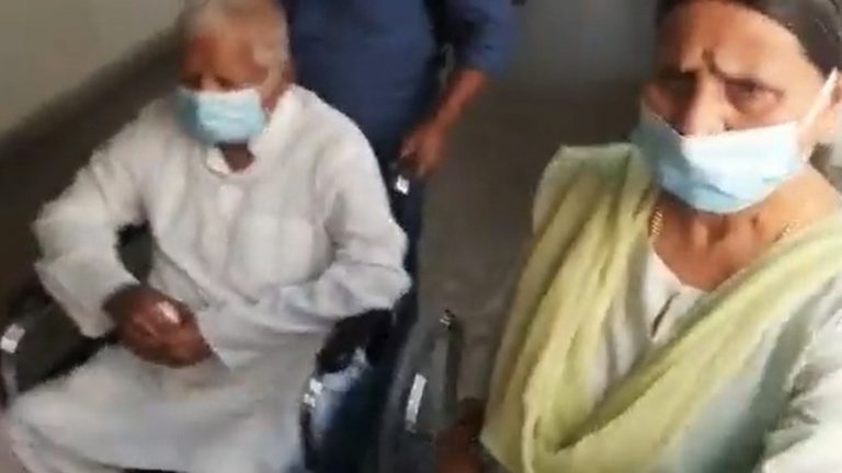 नौकरी के बदले जमीन घोटाला: दिल्ली की कोर्ट ने लालू, राबड़ी और मीसा भारती को दी जमानत, पहली बार पत्नी और बेटी के साथ पेश हुए थे राजद सुप्रीमो