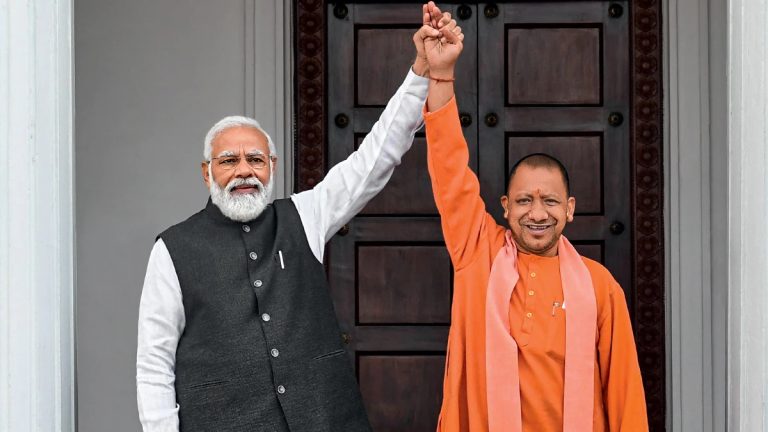 अभी लोकसभा चुनाव हुए तो यूपी में BJP को 67-73 सीटें, सपा से 3 गुना से भी ज़्यादा वोट प्रतिशत: बरकरार है मोदी-योगी का जलवा, सर्वे में खुलासा