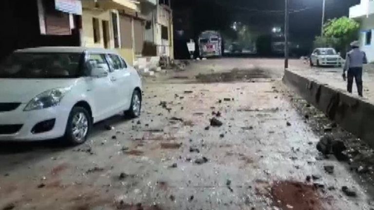 मस्जिद के आगे से गुजरा रामनवमी का जुलूस, DJ सुन कट्टरपंथी मुस्लिम भीड़ भड़की: जलगाँव में पत्थरबाजी के बाद 45 गिरफ्तार, 4 घायल