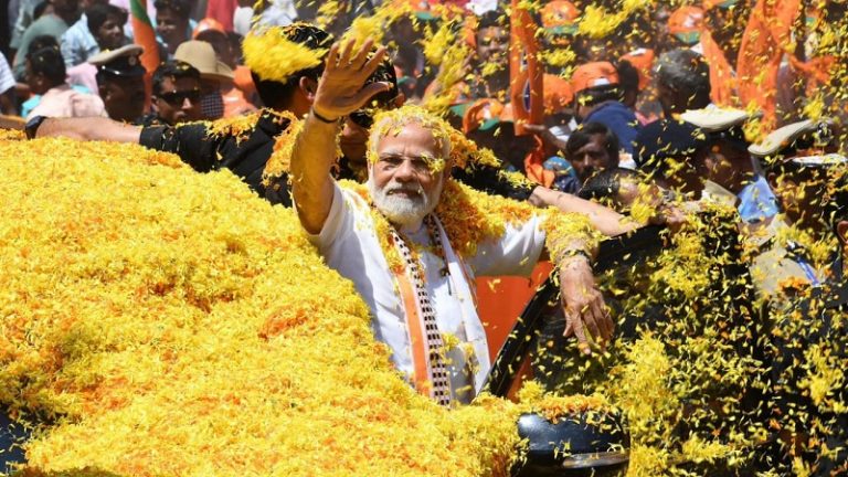 118 KM लंबा एक्सप्रेस वे और दुनिया का सबसे लंबा रेलवे स्टेशन: कर्नाटक को PM मोदी ने दी ₹16000 करोड़ की सौगात, बोले- कॉन्ग्रेस ने किया गरीबों को तबाह