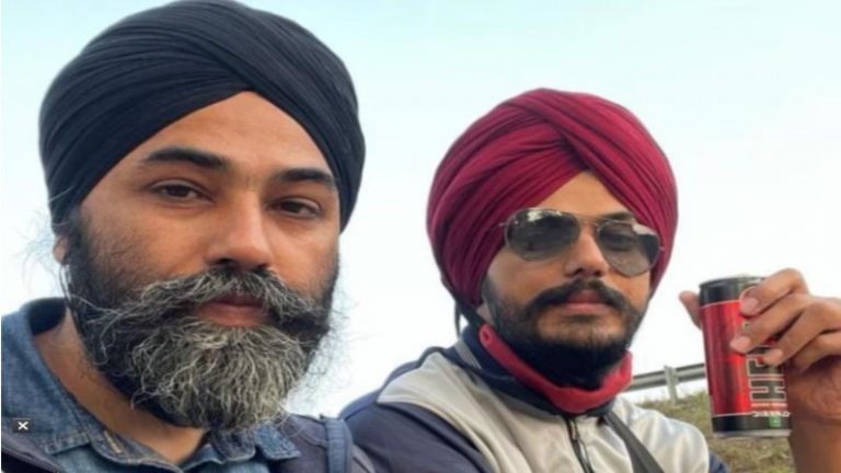 ’24 घंटे में अमृतपाल के साथियों को रिहा करो’: सरकार को SGPC की चेतावनी, गुरुद्वारा कमिटी ने कहा- मीडिया पर करेंगे मुकदमा, सिखों को बदनाम किया