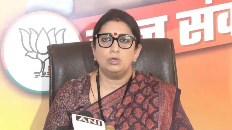 ‘शब्द राहुल के, संस्कार सोनिया गाँधी के’: कॉन्ग्रेस नेता ने की अभद्र टिप्पणी तो स्मृति ईरानी ने दिया करारा जवाब, कहा – सुप्रीम कोर्ट के सामने नाक रगड़ कर माँगते हैं माफ़ी