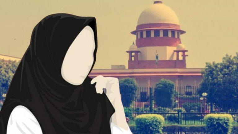हिजाब पर तत्काल सुनवाई से सुप्रीम कोर्ट का इनकार, कहा- होली के बाद लिस्टिंग: हिजाब में परीक्षा नहीं देने देगी कर्नाटक सरकार