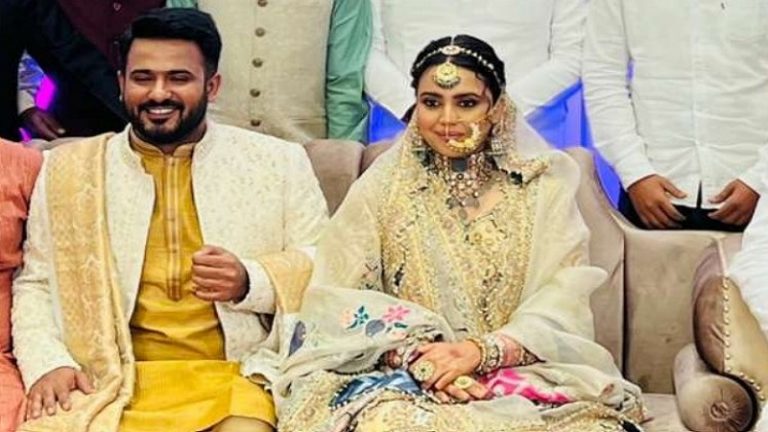 ‘घाघरा-ए-मुमताज…’ : बरेली वाले रिसेप्शन के लिए स्वरा ने पाकिस्तान से मंगाया लहंगा, नेटीजन्स बोले- भारत में क्यों हो, वहीं जाओ