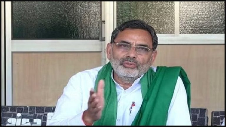 ‘हमारे बाप-दादाओं की जेब में रहते थे राम’: राकेश टिकैत के साथी नेता ने ‘जाट महाकुंभ’ में उगला ज़हर, बोले – ‘मैंने पुजारी से कहा – तेरा बाप मरा तो…’