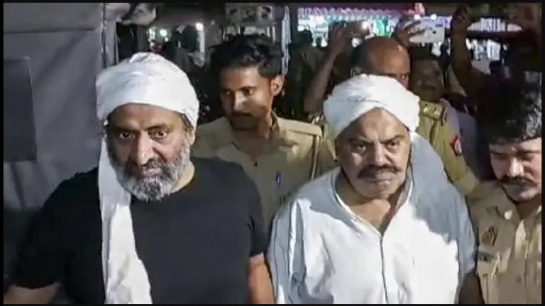 अतीक-अशरफ को गोली मार गिराने के बाद अचानक बंद हुए 3000 मोबाइल नंबर, उमेश पाल की हत्या के बाद रडार पर थे: रिपोर्ट में दावा STF ने शुरू की जाँच