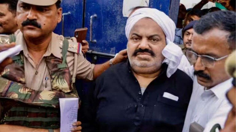 ‘मुझे छूटने दो फिर बताता हूँ’: बेटे के एनकाउंटर के बाद भी हेकड़ी दिखा रहा अतीक अहमद; रिपोर्ट में दावा अधिकारियों को धमकाया, कहा- बताऊँगा गद्दी क्या चीज है