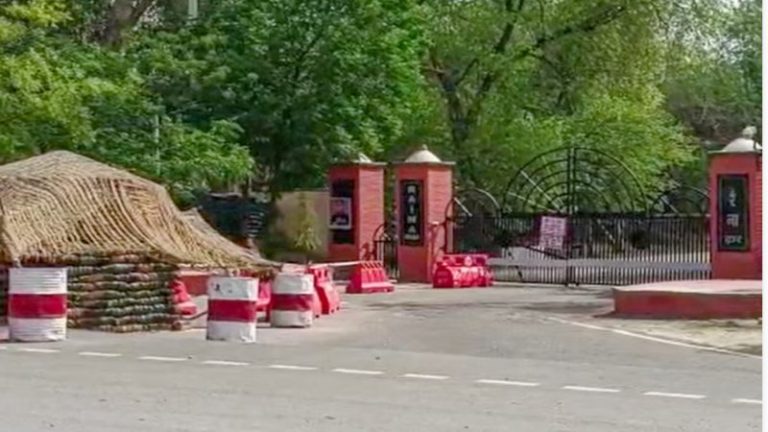 सफेद कुर्ता-पायजामा, चेहरे पर नकाब, गोलियाँ बरसाई-कुल्हाड़ी से भी किए वार: बठिंडा आर्मी कैंप में फायरिंग करने वाले नकाबपोश कौन, कहाँ गायब हो गए