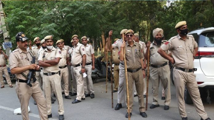 पटना दलित बस्ती पुलिस