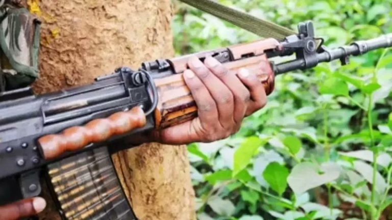 छत्तीसगढ़ के दंतेवाड़ा में बड़ा नक्सली हमला, IED ब्लास्ट में 10 जवान बलिदान, 1 ड्राइवर की भी चली गई जान: CM बघेल बोले – लड़ाई अंतिम चरण में